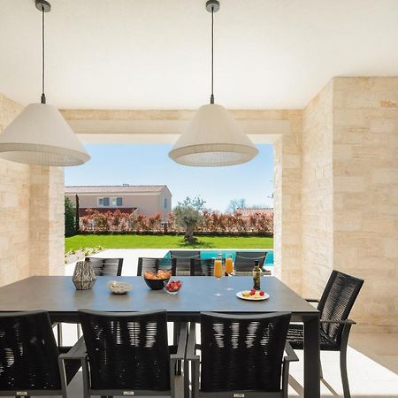 Villa Florence By Ilc-Istria Luxury Collection ブルトニグラ エクステリア 写真