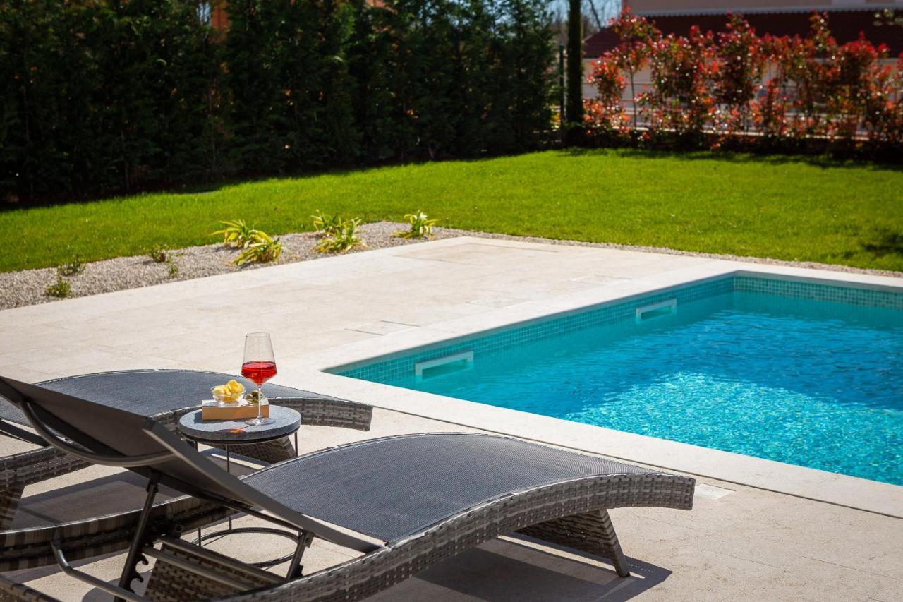 Villa Florence By Ilc-Istria Luxury Collection ブルトニグラ エクステリア 写真